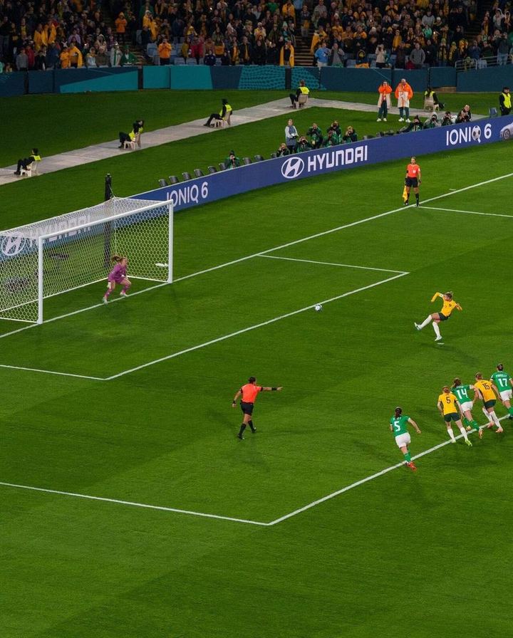 干得漂亮！世界杯8强出炉 朝鲜2-0日本女足 英格兰惨败 1/4决赛出炉（封面配图）